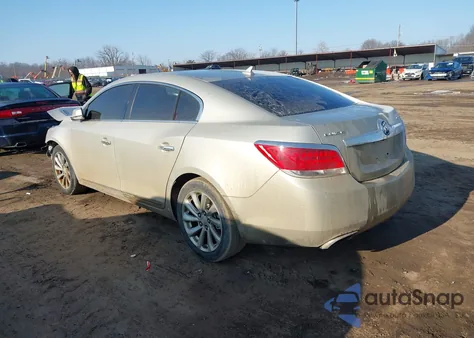 2013 Buick Lacrosse Touring Group z USA, uszkodzony, nr VIN 1G4GJ5G32DF176152